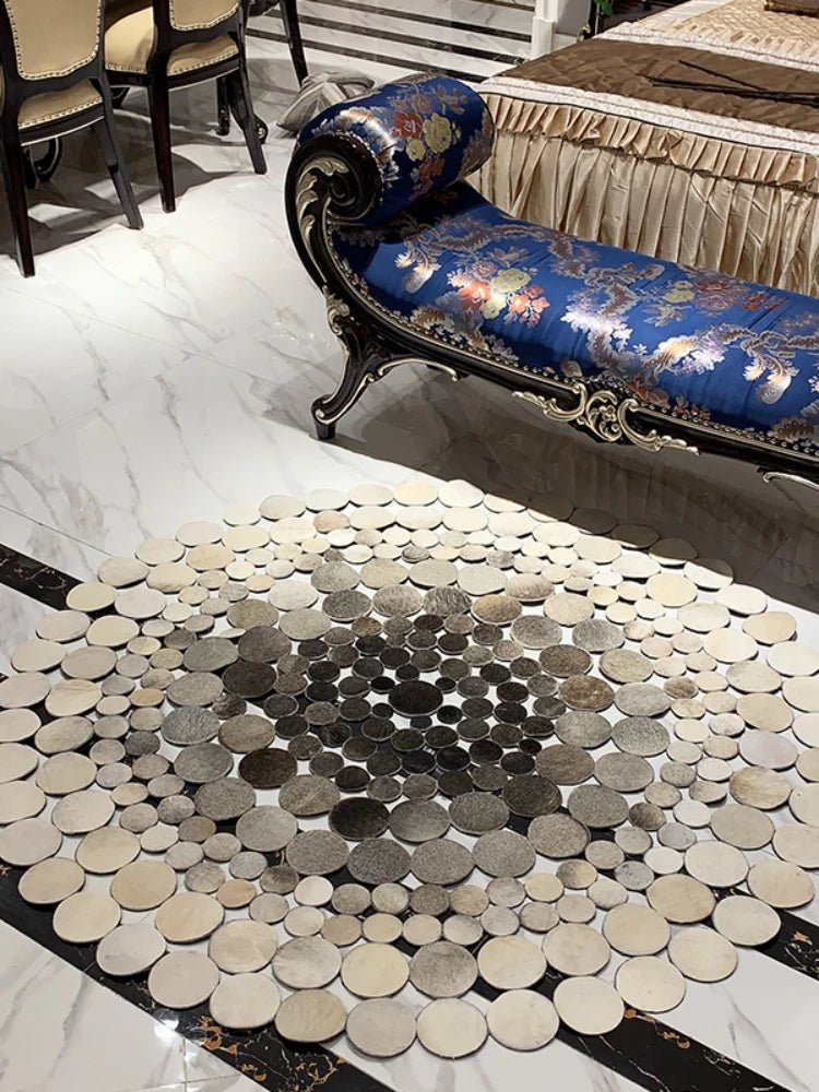 Luxury Handmade Patchwork Round Cowhide Rug for Bedroom