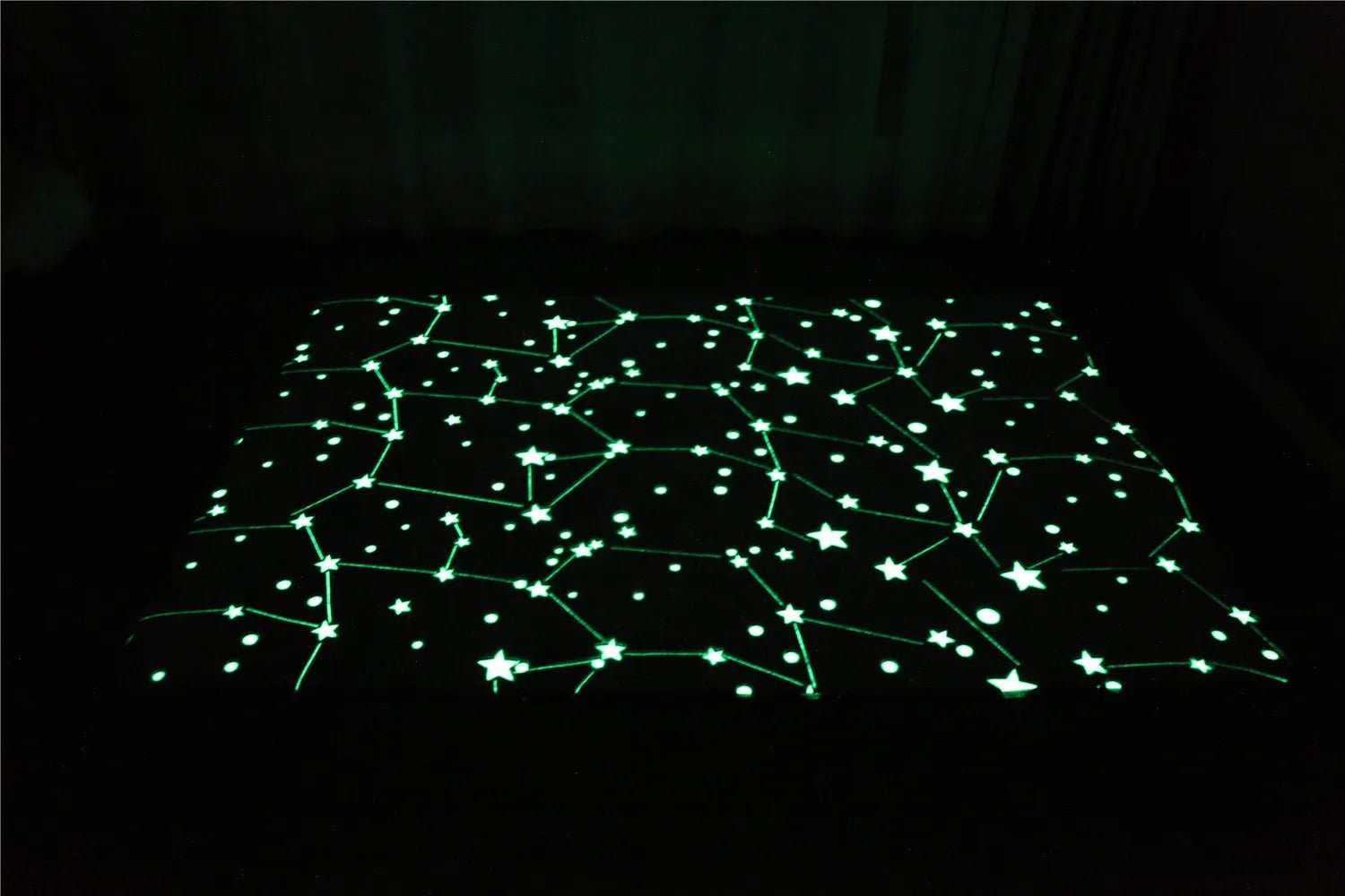 Luminous Area Rug Glow in The Dark Unique Soft Washable Modern Indoor Rugs for Kids Anti-Slip Bedroom Living Room Carpets Rugs