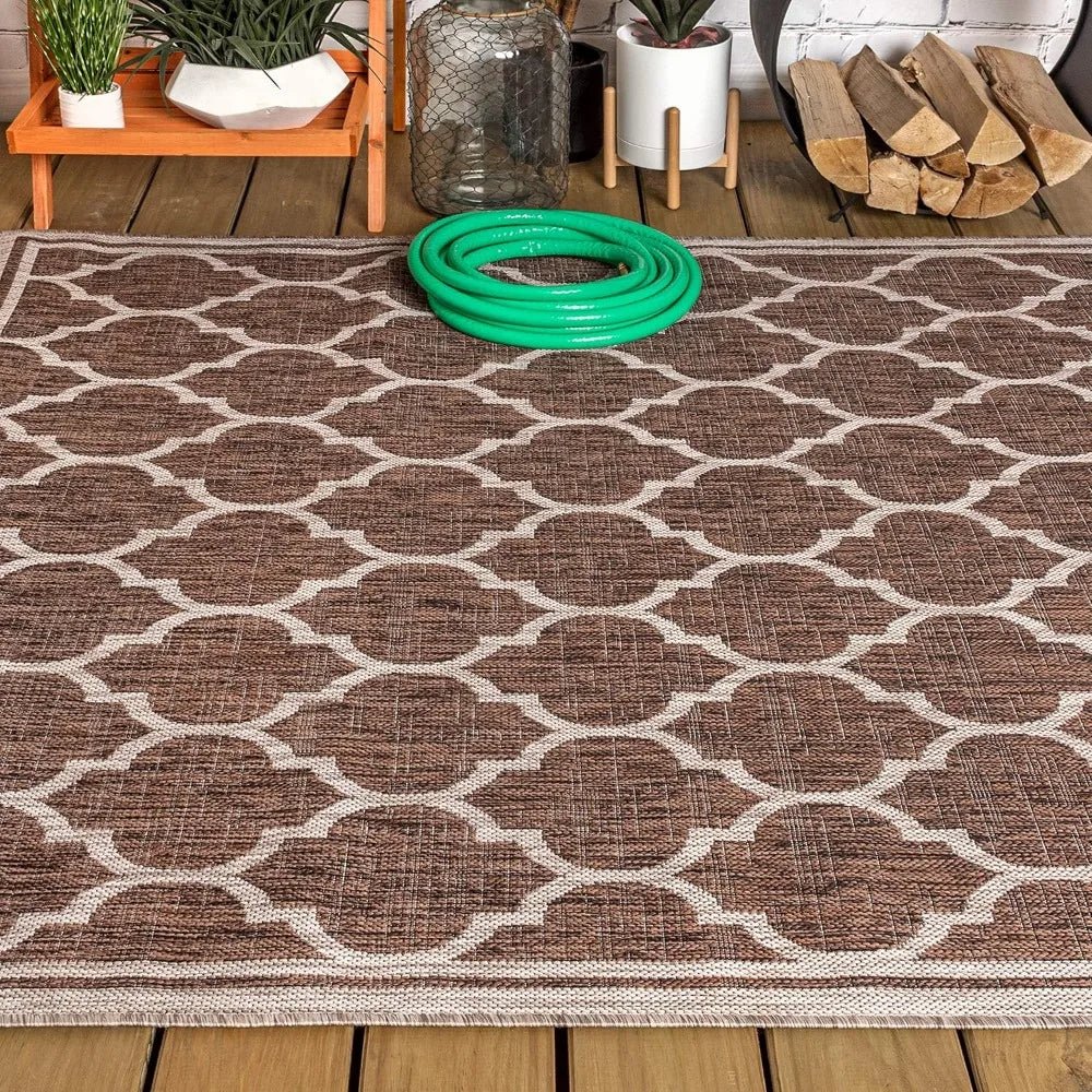 Trebol Moroccan Trellis Textured Weave Indoor Outdoor Rug - Modern Backyard