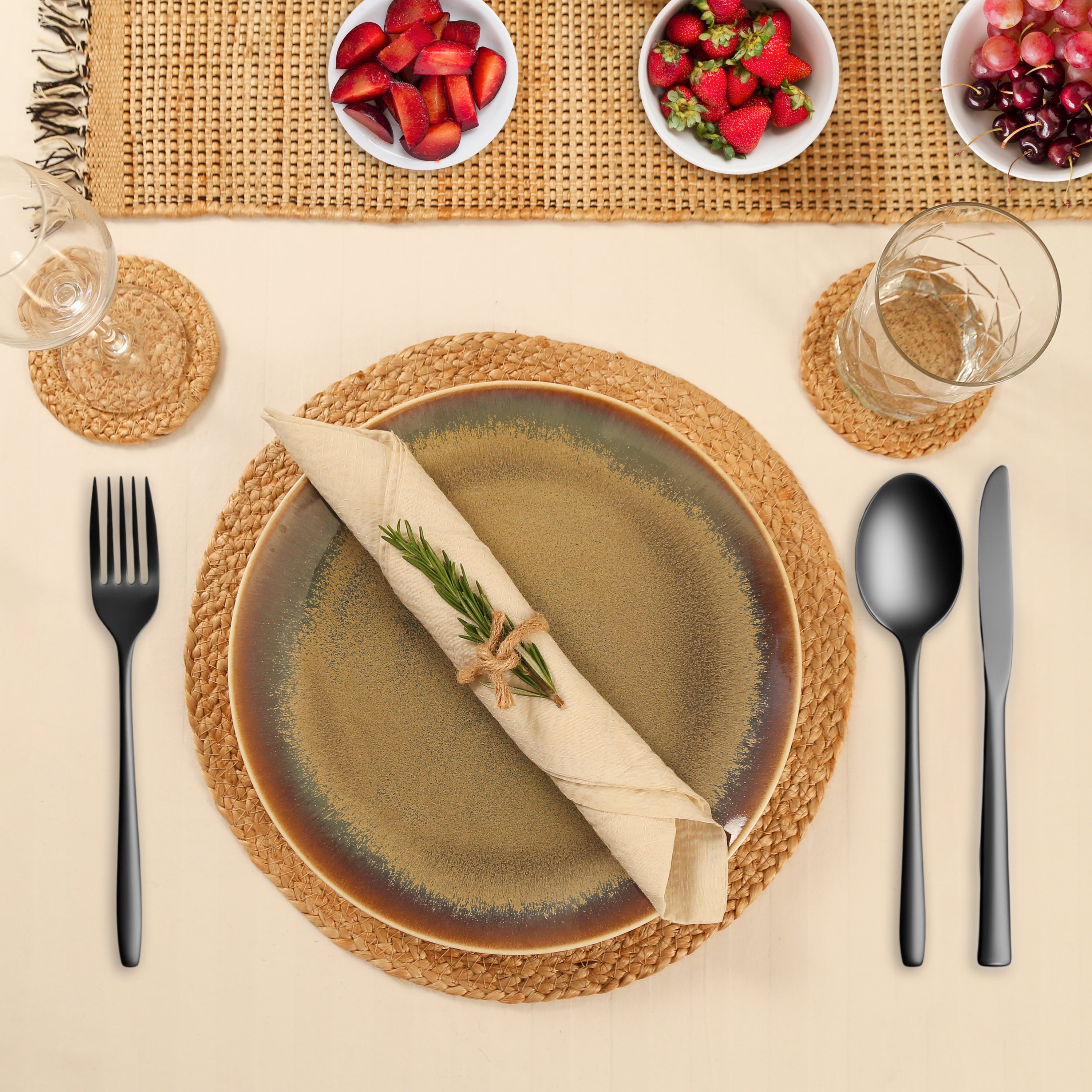 Round Jute Placemats, Set of 12 – 100% Natural 13x13 Inch Non-Slip Handcrafted Boho Farmhouse Mats for Dining Table and Kitchen Décor